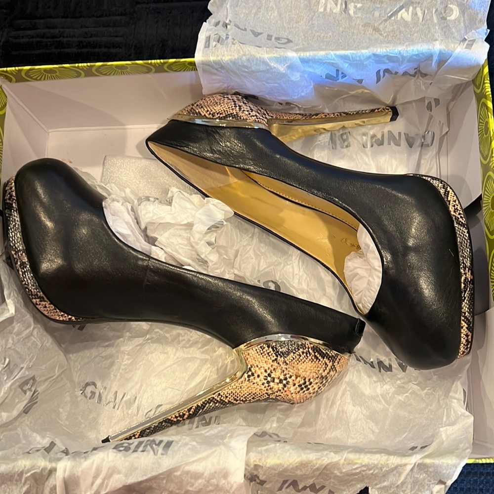 Gianni bini stilettos. Size 6 1/2. A beautiful shoe, it will make a statement!